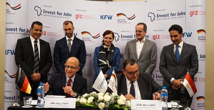 “Investing for Employment” Signs a Grant Agreement with “Creative Power Solutions” Supporting the Green Economy Projects in Egypt