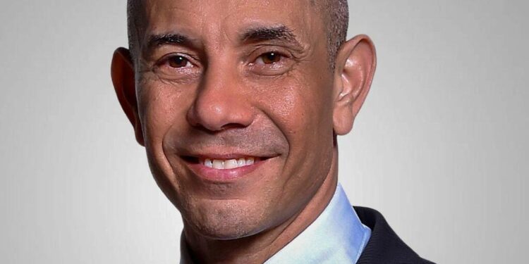 محمد عبد الرازق رئيس التكنولوجيا والتحول والمعلومات لمجموعة المشرق